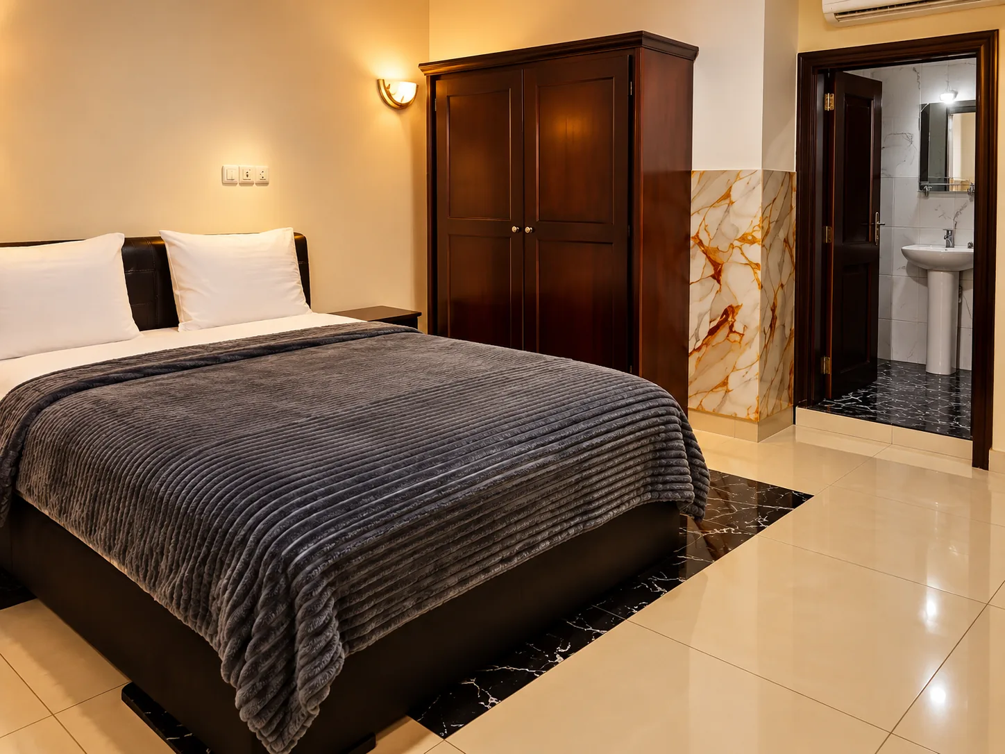 Standard Room Douala